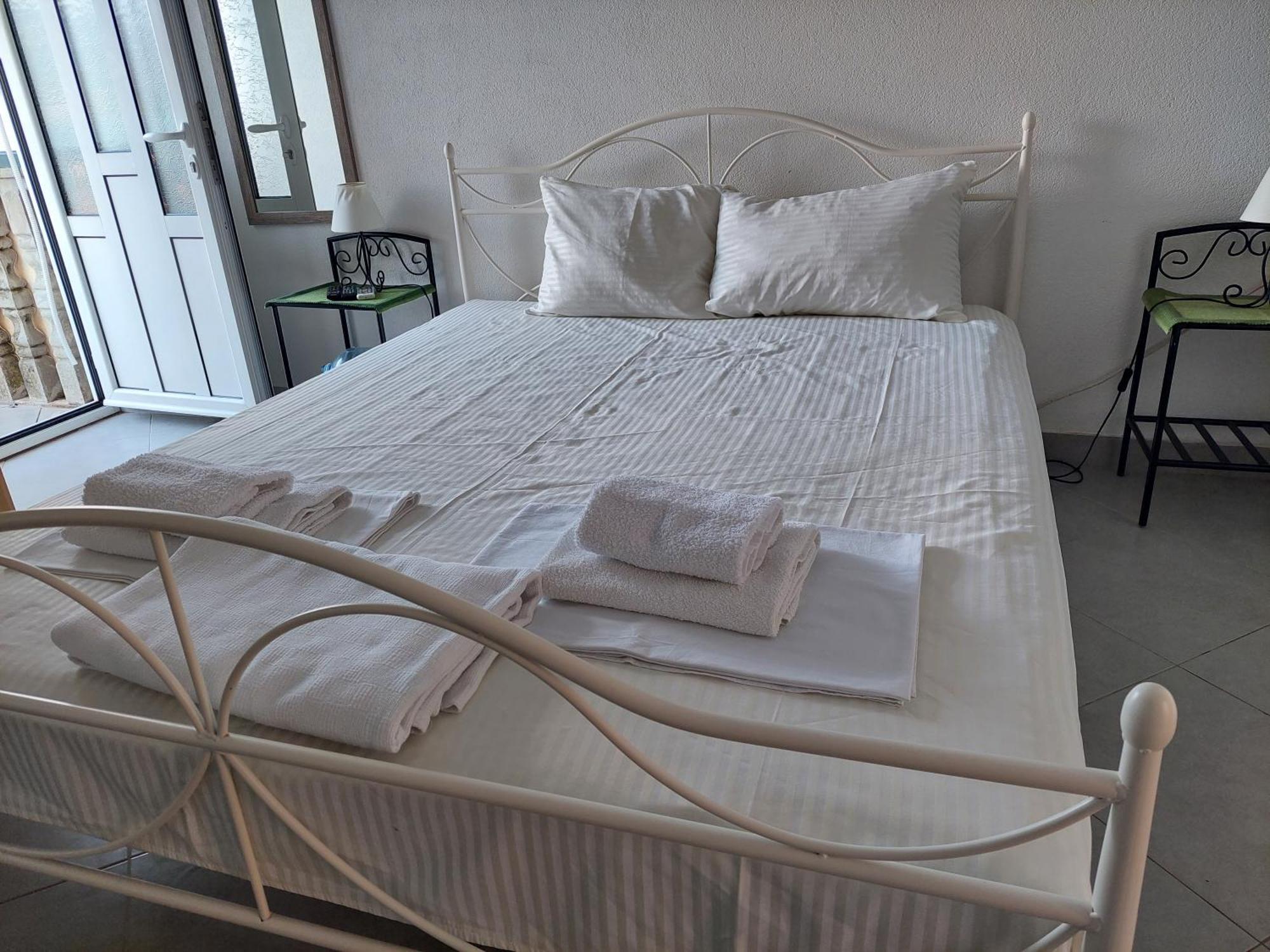 Kjara Apartments ติวัต ภายนอก รูปภาพ