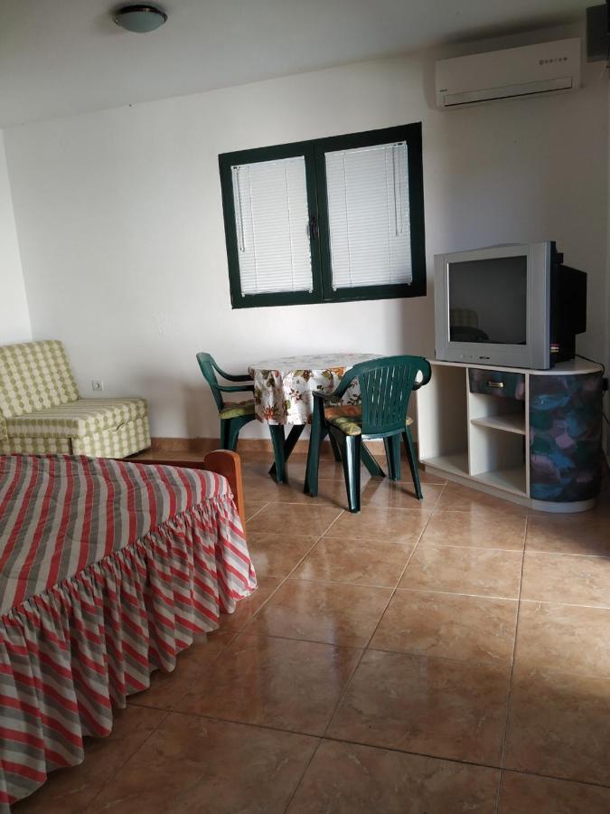 Kjara Apartments ติวัต ภายนอก รูปภาพ